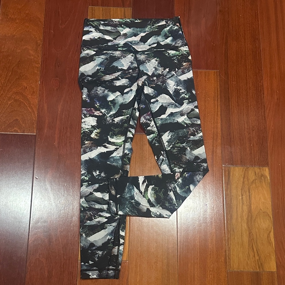 Womens Lululemon Abstract Patterned Leggings